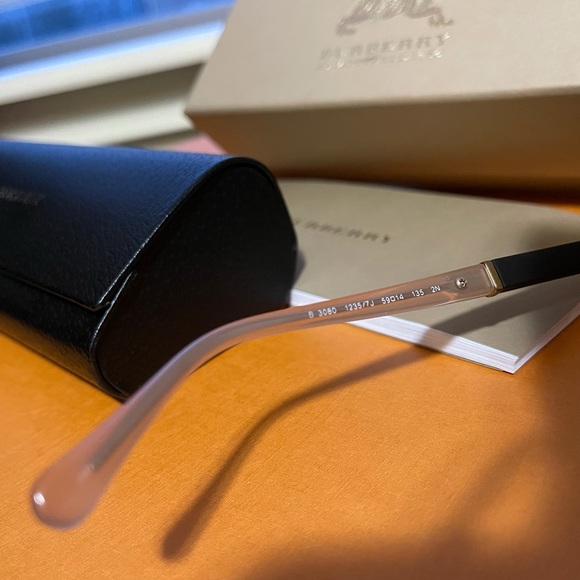 Brand new Burberry Sunglasses main image 7